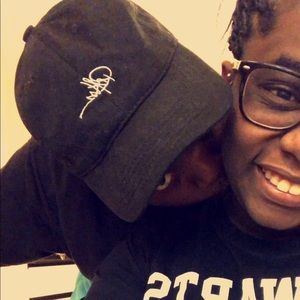 Meet your Posher, Charmaine